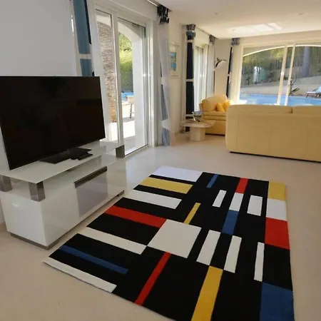 Villa Sydney